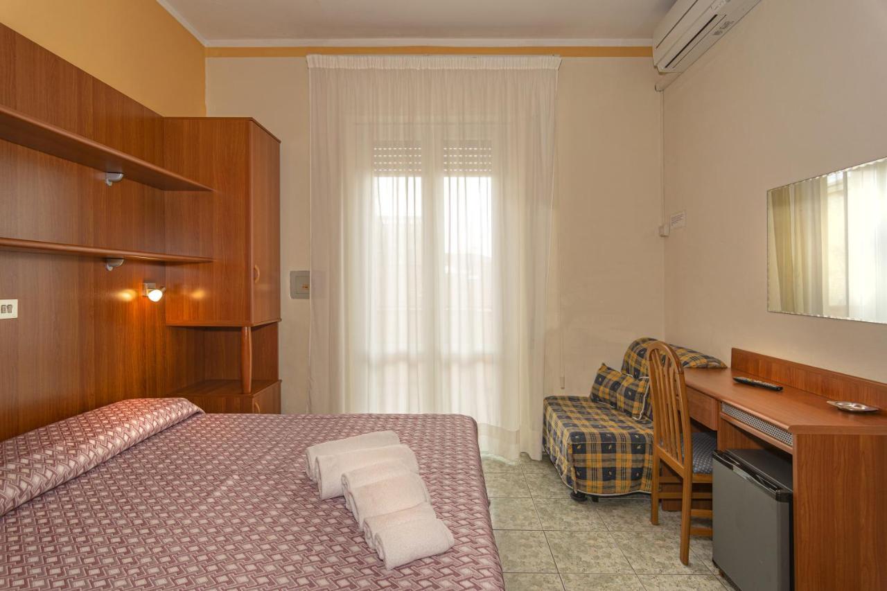 Hotel Dolly Viareggio Exterior foto