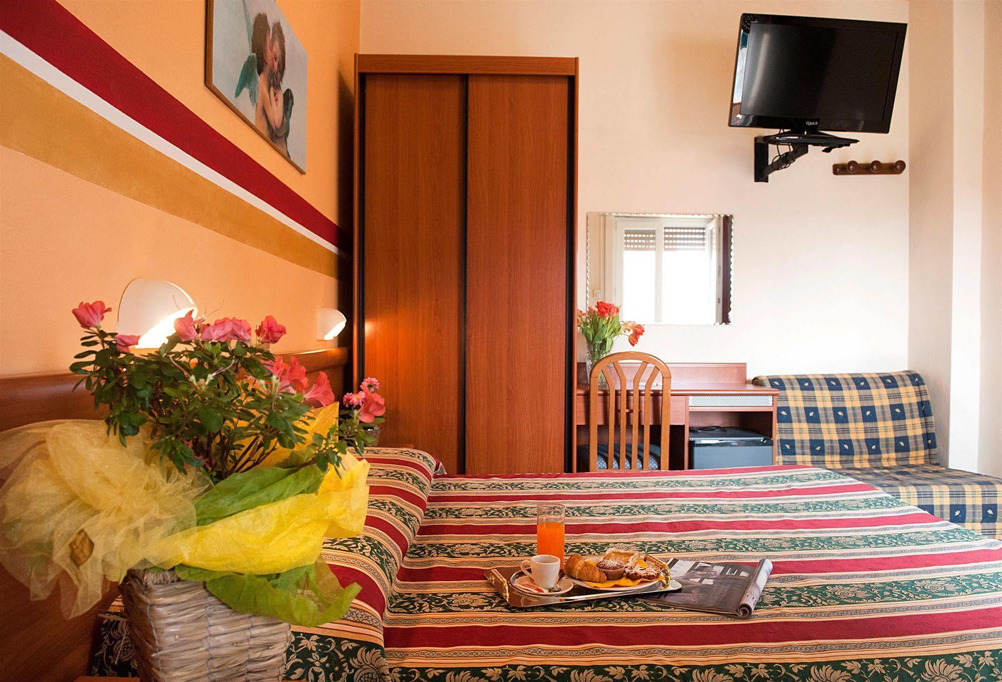 Hotel Dolly Viareggio Exterior foto