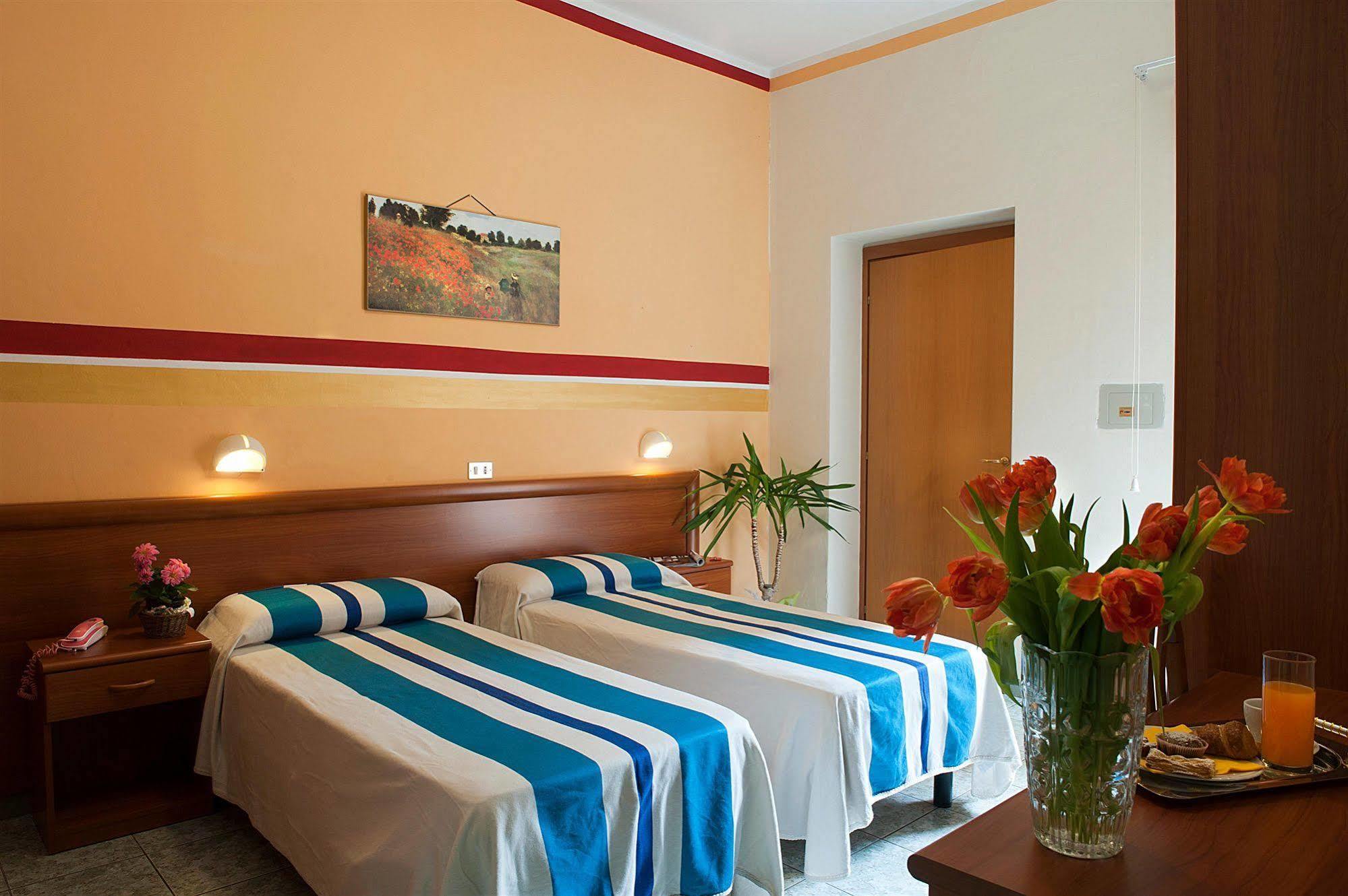 Hotel Dolly Viareggio Exterior foto