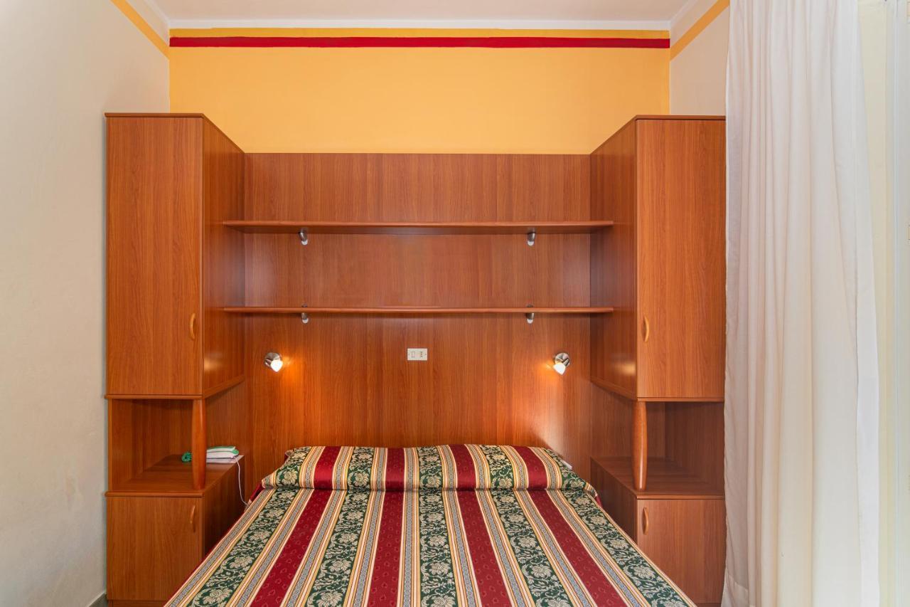Hotel Dolly Viareggio Exterior foto